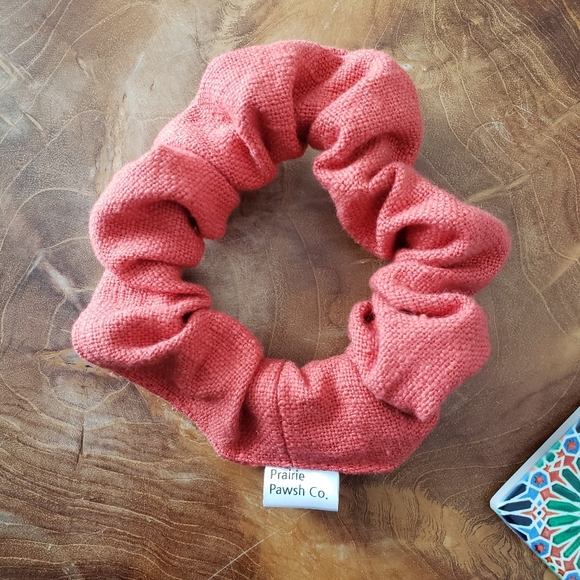 Prairie Pawsh Co. Srunchie - Picture 1 of 1